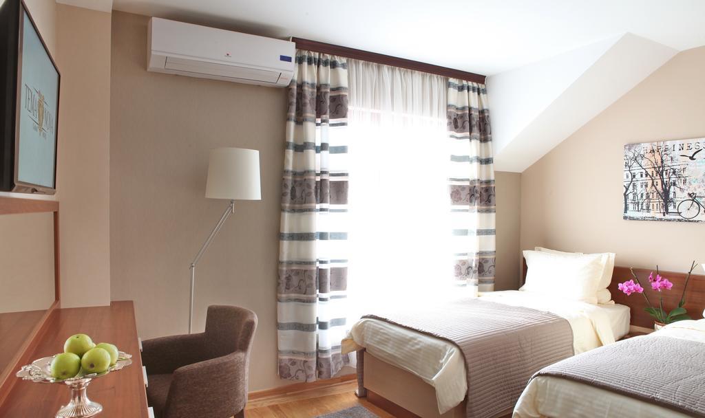 Garni Hotel Tema Nova Cacak Bagian luar foto