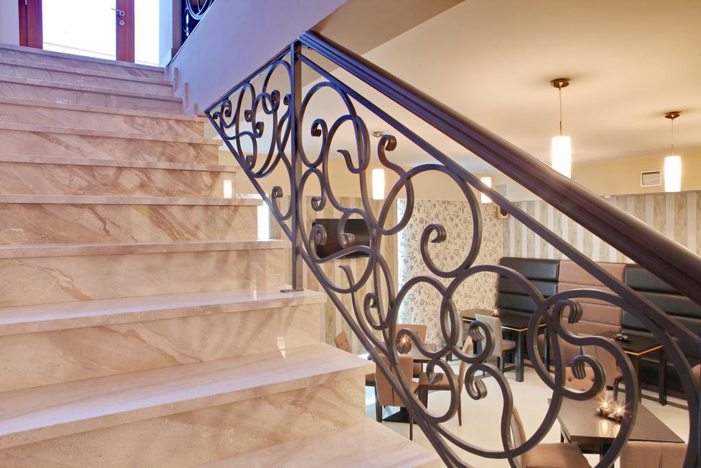 Garni Hotel Tema Nova Cacak Bagian luar foto