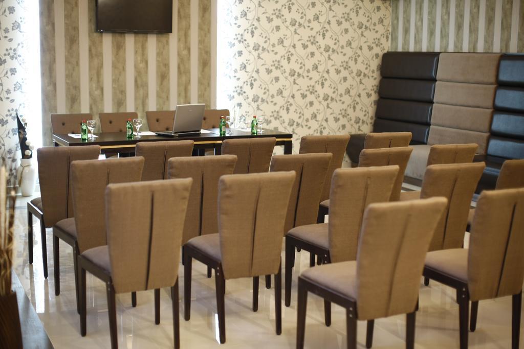 Garni Hotel Tema Nova Cacak Bagian luar foto