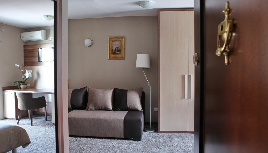 Garni Hotel Tema Nova Cacak Ruang foto