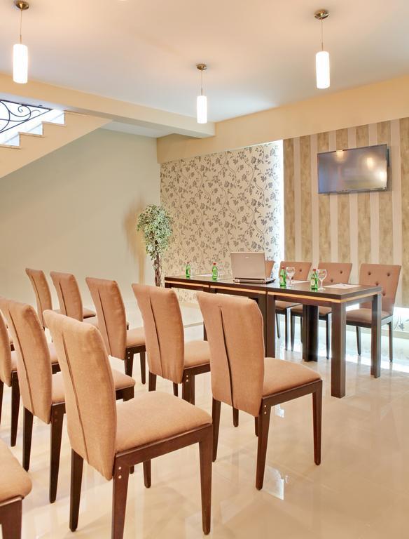 Garni Hotel Tema Nova Cacak Bagian luar foto