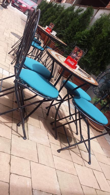 Garni Hotel Tema Nova Cacak Bagian luar foto